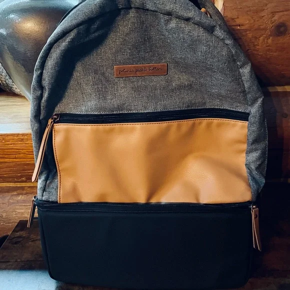 Petunia pickle bottom axis diaper bag like new condition